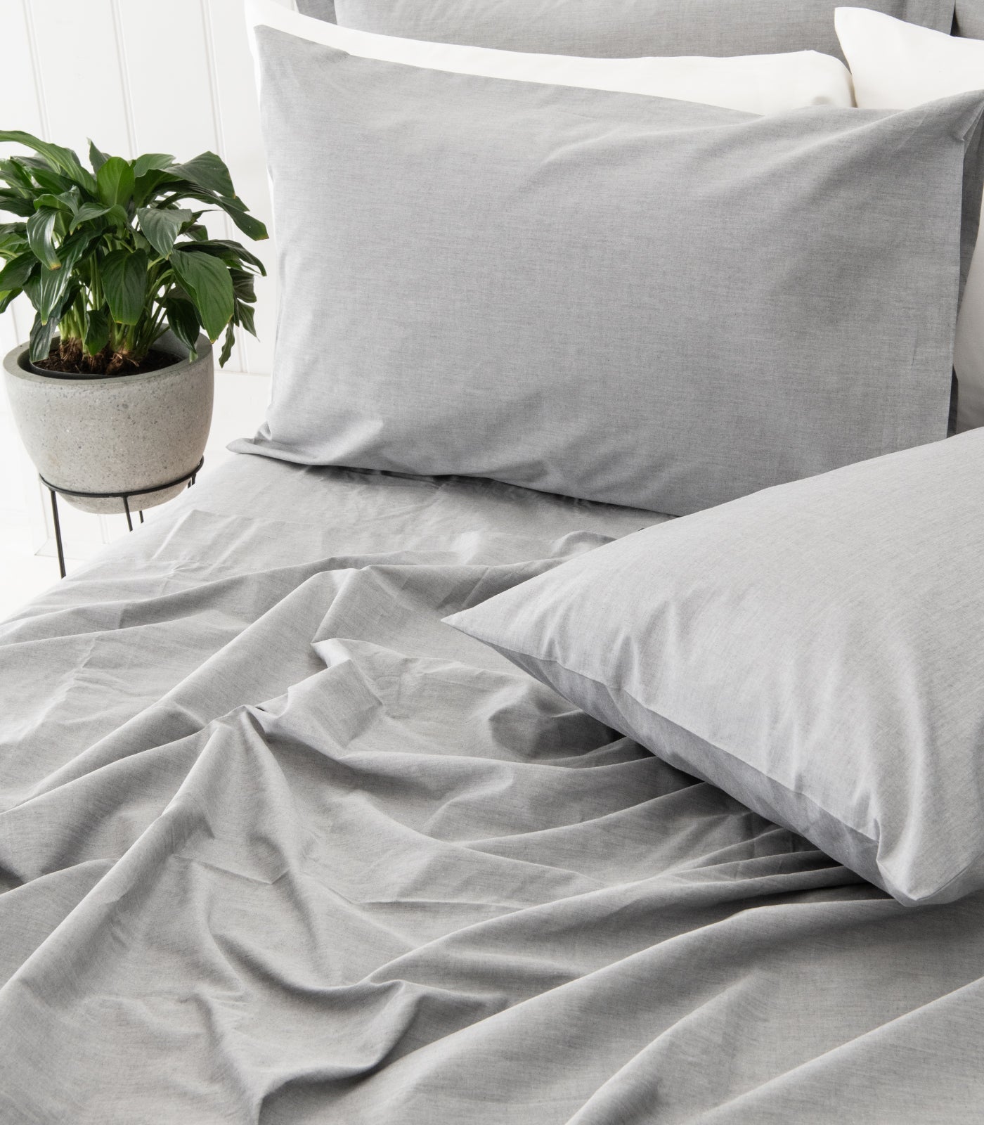 Bhumi Organic Cotton - Chambray Sheet Set - Charcoal Denim